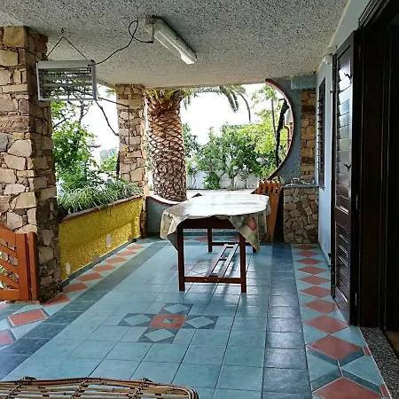 Casa Bandinu Holiday home